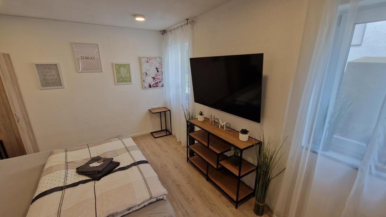 Appartment-Ferienwohnung Mit Kueche, Bad, Kostenlos Wlan, Modern Eingerichtet Roding Ngoại thất bức ảnh